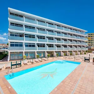  Apartamento Strelitzias